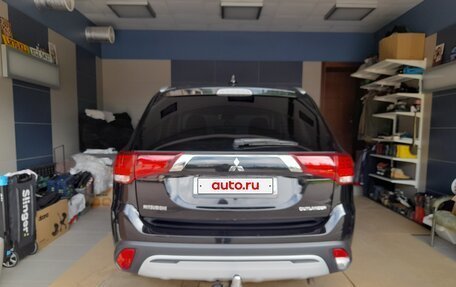 Mitsubishi Outlander III рестайлинг 3, 2018 год, 2 445 000 рублей, 31 фотография