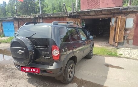 Chevrolet Niva I рестайлинг, 2019 год, 990 000 рублей, 6 фотография