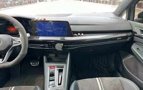 Volkswagen Golf VIII, 2023 год, 1 500 123 рублей, 12 фотография