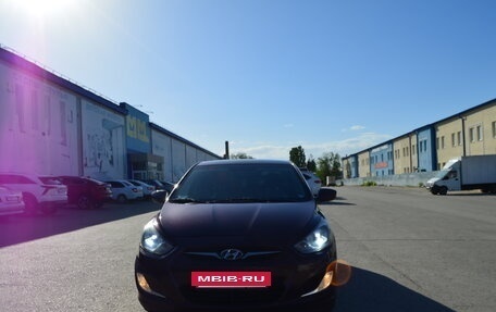 Hyundai Solaris II рестайлинг, 2011 год, 745 000 рублей, 3 фотография