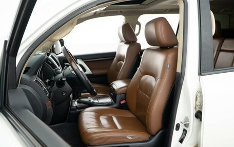 Toyota Land Cruiser 200, 2014 год, 3 922 050 рублей, 10 фотография