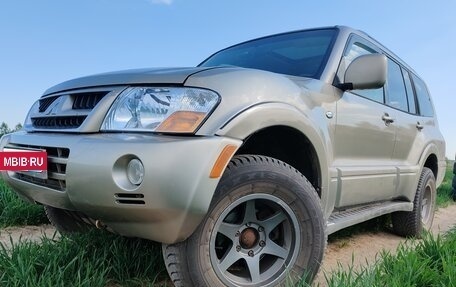 Mitsubishi Montero III, 2003 год, 800 000 рублей, 11 фотография