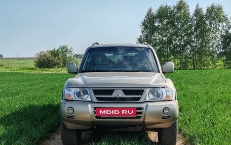 Mitsubishi Montero III, 2003 год, 800 000 рублей, 2 фотография