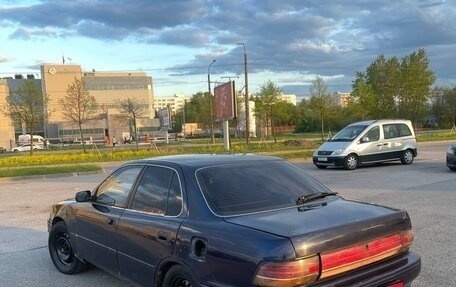 Toyota Vista, 1992 год, 85 000 рублей, 3 фотография