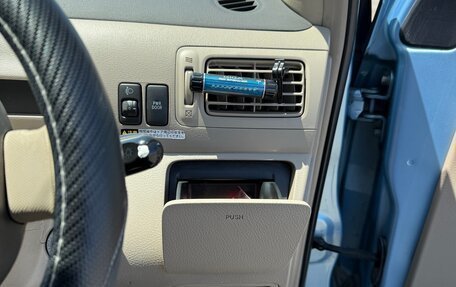 Toyota Raum II, 2007 год, 600 000 рублей, 31 фотография