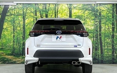 Toyota Yaris Cross, 2023 год, 1 700 000 рублей, 4 фотография