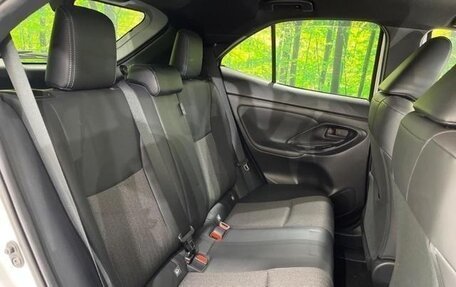 Toyota Yaris Cross, 2023 год, 1 700 000 рублей, 15 фотография