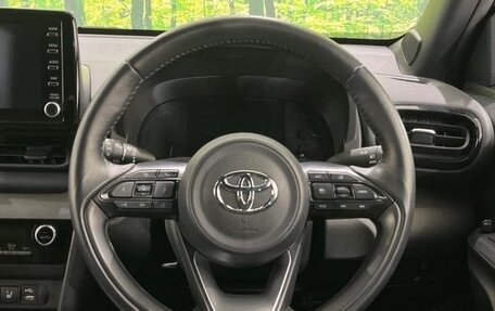 Toyota Yaris Cross, 2023 год, 1 700 000 рублей, 9 фотография