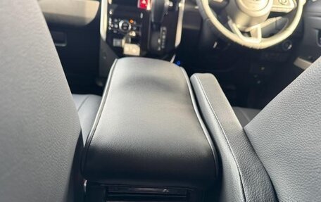 Toyota Roomy I, 2022 год, 1 100 000 рублей, 18 фотография