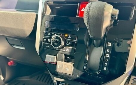 Toyota Roomy I, 2022 год, 1 100 000 рублей, 17 фотография