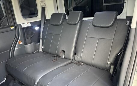 Toyota Roomy I, 2022 год, 1 100 000 рублей, 28 фотография