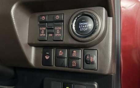 Toyota Roomy I, 2022 год, 1 000 000 рублей, 13 фотография