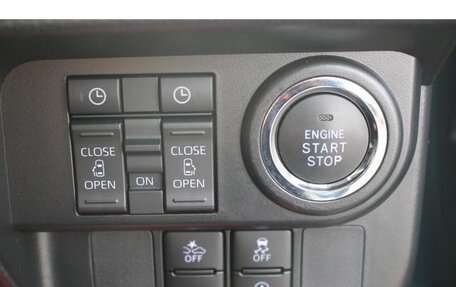 Toyota Roomy I, 2022 год, 970 000 рублей, 13 фотография