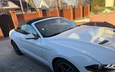 Ford Mustang VI рестайлинг, 2017 год, 2 000 000 рублей, 3 фотография