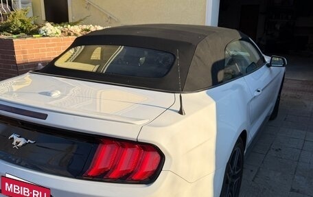 Ford Mustang VI рестайлинг, 2017 год, 2 000 000 рублей, 5 фотография