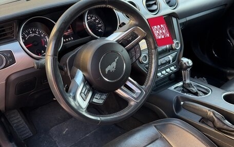 Ford Mustang VI рестайлинг, 2017 год, 2 000 000 рублей, 6 фотография