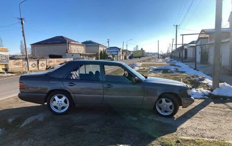 Mercedes-Benz W124, 1992 год, 300 000 рублей, 6 фотография