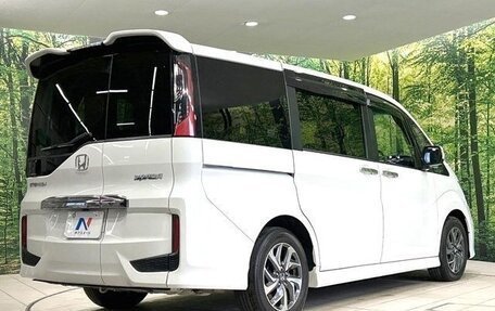 Honda Stepwgn IV, 2017 год, 1 550 000 рублей, 2 фотография