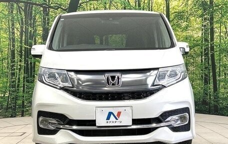 Honda Stepwgn IV, 2017 год, 1 550 000 рублей, 3 фотография