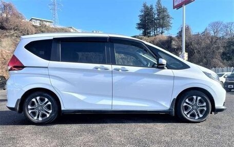 Honda Freed II, 2022 год, 1 269 000 рублей, 6 фотография