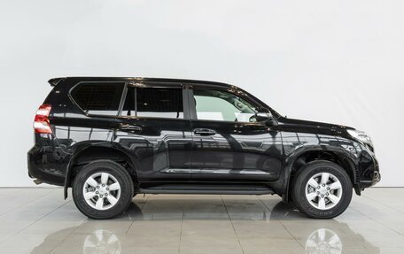 Toyota Land Cruiser Prado 150 рестайлинг 2, 2015 год, 3 650 000 рублей, 5 фотография