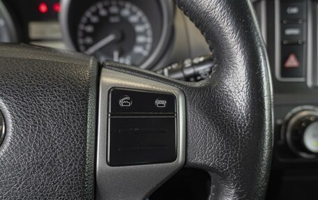 Toyota Land Cruiser Prado 150 рестайлинг 2, 2015 год, 3 650 000 рублей, 20 фотография