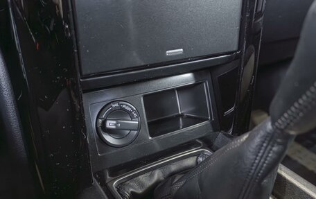 Toyota Land Cruiser Prado 150 рестайлинг 2, 2015 год, 3 650 000 рублей, 23 фотография