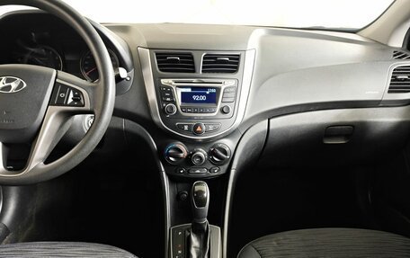 Hyundai Solaris II рестайлинг, 2015 год, 1 129 000 рублей, 13 фотография