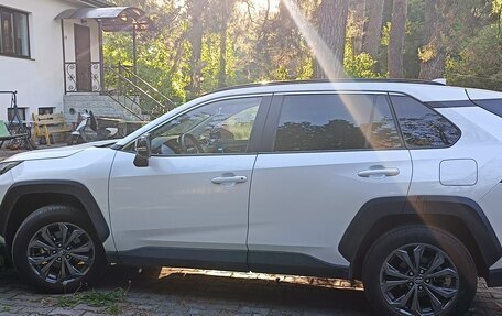 Toyota RAV4, 2025 год, 4 100 000 рублей, 3 фотография