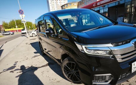 Honda Stepwgn IV, 2018 год, 2 350 000 рублей, 7 фотография