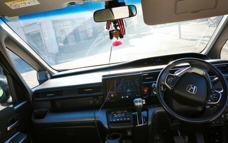 Honda Stepwgn IV, 2018 год, 2 350 000 рублей, 12 фотография