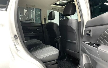 Mitsubishi Outlander III рестайлинг 3, 2021 год, 2 120 000 рублей, 15 фотография