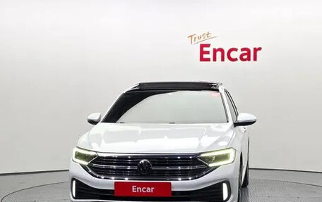 Volkswagen Jetta VII, 2022 год, 1 830 000 рублей, 2 фотография