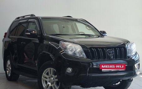 Toyota Land Cruiser Prado 150 рестайлинг 2, 2013 год, 3 390 000 рублей, 3 фотография