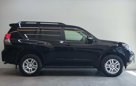 Toyota Land Cruiser Prado 150 рестайлинг 2, 2013 год, 3 390 000 рублей, 4 фотография