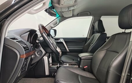 Toyota Land Cruiser Prado 150 рестайлинг 2, 2013 год, 3 390 000 рублей, 15 фотография