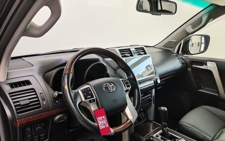 Toyota Land Cruiser Prado 150 рестайлинг 2, 2013 год, 3 390 000 рублей, 14 фотография