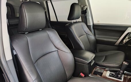 Toyota Land Cruiser Prado 150 рестайлинг 2, 2013 год, 3 390 000 рублей, 22 фотография