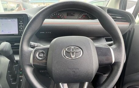 Toyota Sienta II, 2017 год, 950 000 рублей, 8 фотография