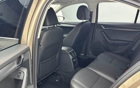 Skoda Octavia, 2022 год, 1 650 000 рублей, 14 фотография