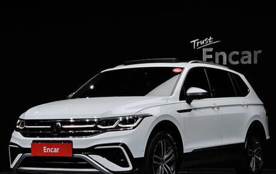 Volkswagen Tiguan II, 2023 год, 3 420 000 рублей, 1 фотография