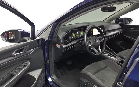 Volkswagen Golf VIII, 2022 год, 2 050 000 рублей, 10 фотография