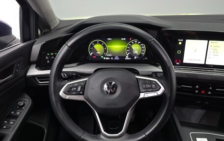 Volkswagen Golf VIII, 2022 год, 2 050 000 рублей, 13 фотография