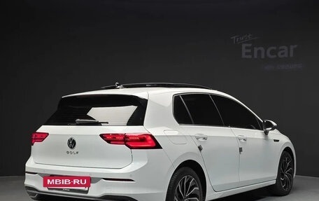 Volkswagen Golf VIII, 2022 год, 1 980 000 рублей, 3 фотография