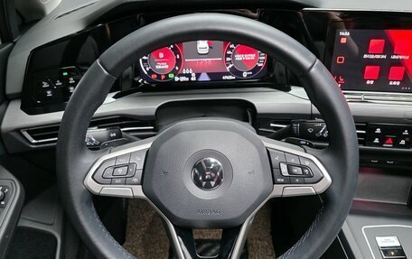 Volkswagen Golf VIII, 2022 год, 1 980 000 рублей, 14 фотография