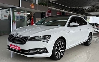 Skoda Superb III рестайлинг, 2022 год, 1 920 000 рублей, 1 фотография