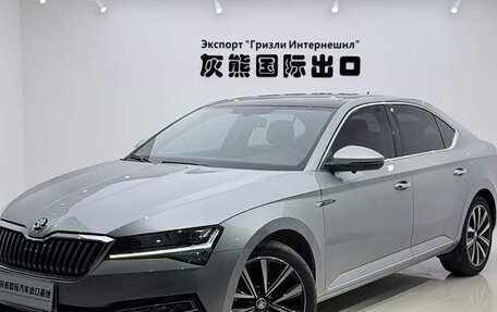 Skoda Superb III рестайлинг, 2022 год, 1 935 000 рублей, 1 фотография