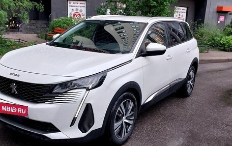 Peugeot 5008 II, 2021 год, 2 080 000 рублей, 1 фотография