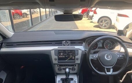 Volkswagen Passat B8 рестайлинг, 2017 год, 1 300 000 рублей, 10 фотография