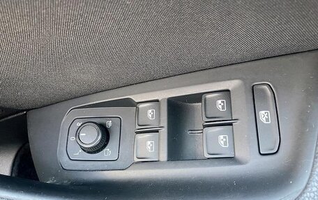 Volkswagen Passat B8 рестайлинг, 2017 год, 1 300 000 рублей, 26 фотография